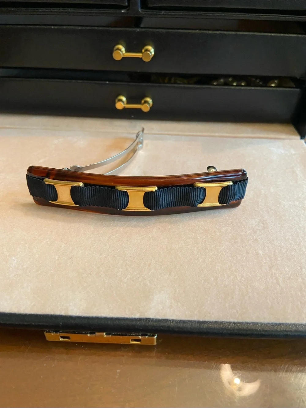 Pristine Vintage 1980’s Black Grosgrain Barrette Clip. Mint
